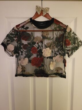 ZAFUL Black Sheer Floral Embroidered Crop Top - Red & Cream Flowers